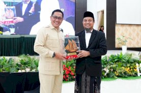 Andi Sudirman Sulaiman Dampingi Wamenhan Beri Penguatan Pertahanan Negara bagi ASN