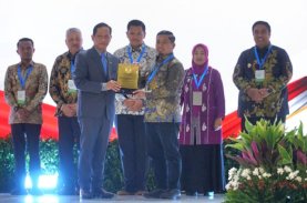 Parepare Raih Sertifikat Menuju Kota Bersih 2025, Terima Piagam dan Tiga Motor Sampah