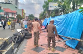 Pemkot Makassar Tertibkan PKL di Jalan Maipa dan Datu Museng, Trotoar Kembali untuk Pejalan Kaki