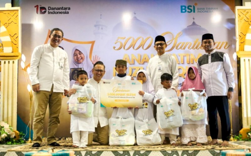 BSI BERBAGI. PT Bank Syariah Indonesia (Persero) Tbk (BSI) menggelar kegiatan berbagi dengan 5.000 anak yatim dan duafa di seluruh Indonesia, Sabtu (7/3/2026). foto: istimewa