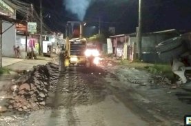 Andi Sudirman Sulaiman Pastikan Penanganan Darurat Jalan Rusak Moncongloe, Talud dan Aspal Disiapkan