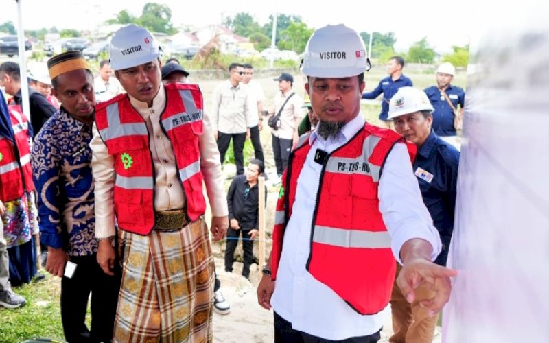 GROUNDBREAKING. Gubernur Sulsel Andi Sudirman Sulaiman didampingi Bupati Luwu Utara Andi Abdullah Rahim melakukan groundbreaking sejumlah proyek dalam rangkaian Hari Jadi Luwu Utara ke-27, Minggu (26/4/2026) foto: istimewa