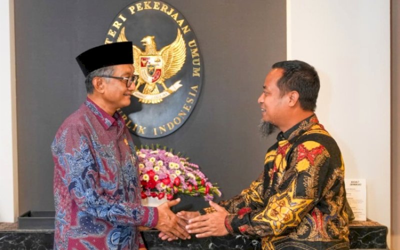 PERTEMUAN. Gubernur Sulsel Andi Sudirman Sulaiman melakukan audiensi dengan Menteri Pekerjaan Umum (PU) RI Dody Hanggodo guna memperkuat sinergi percepatan pembangunan infrastruktur di Sulsel di Jakarta, Rabu (22/4/2026). foto: istimewa