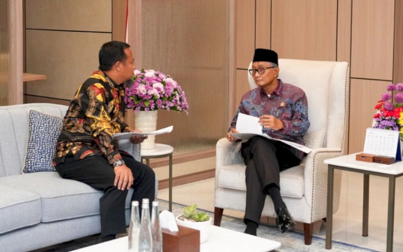 PERTEMUAN. Gubernur Sulsel Andi Sudirman Sulaiman menemui Menteri Pekerjaan Umum (PU) RI Dody Hanggodo di Jakarta, Rabu (22/4/2026). foto: istimewa