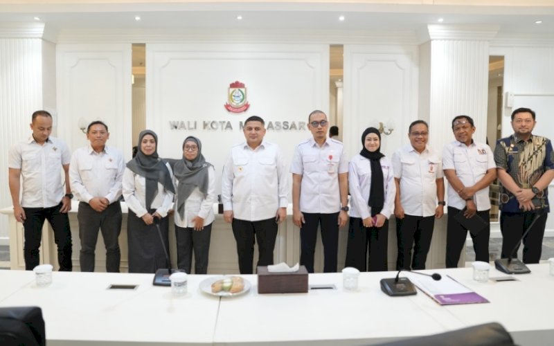 PERTEMUAN. Wali Kota Makassar, Munafri Arifuddin, menyambut dan menerima kunjungan jajaran BPK RI dalam rangka kegiatan Entry Meeting Pemeriksaan LKPD 2025 di Ruang Rapat Bilateral Balai Kota Makassar, Rabu (1/4/2026). foto: istimewa