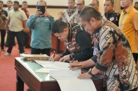 Munafri Arifuddin dan Kepala Daerah Se-Sulsel Rakor Bersama KLH, Teken Komitmen Atasi Sampah