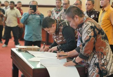 Munafri Arifuddin dan Kepala Daerah Se-Sulsel Rakor Bersama KLH, Teken Komitmen Atasi Sampah