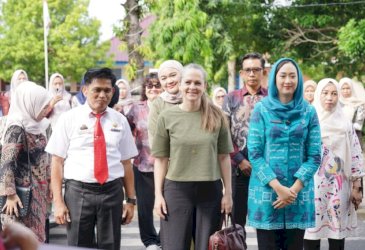 Ketua PKK Bantaeng Sambangi SD Inpres Pullaweng, Tinjau Fasilitas dan Aktivitas Belajar