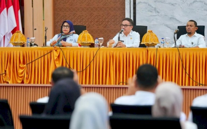 Jufri Rahman (tengah). foto: istimewa