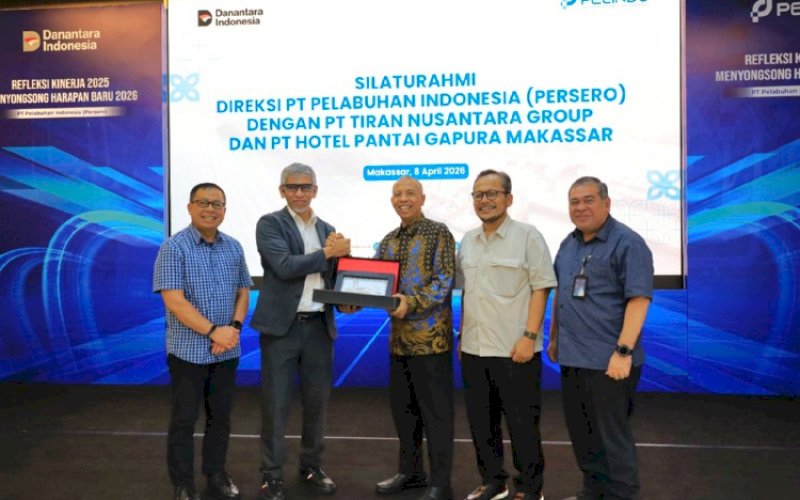 KERJA SAMA. PT Pelabuhan Indonesia (Persero) atau Pelindo bersama PT Tiran Nusantara Group membahas rencana optimalisasi aset dan pengembangan pelabuhan, serta kawasan industri dalam pertemuan yang berlangsung di Ruang Rapat Akhlak Lantai 7, Kantor Pelindo Regional 4, Makassar, Rabu (8/4/2026). foto: istimewa