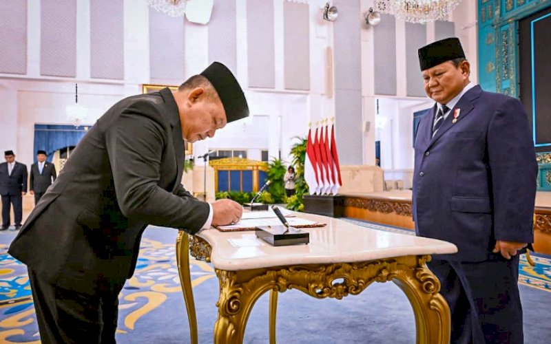 PELANTIKAN. Presiden Prabowo Subianto melantik Dudung Abdurachman sebagai Kepala Staf Kepresidenan di Istana Negara, Jakarta, Senin (27/4/2026). foto: istimewa