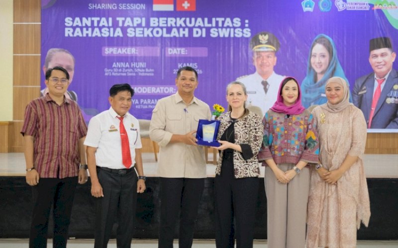 SHARING SESSION. Bupati Bantaeng, M Fathul Fauzy Nurdin, menghadiri sekaligus membuka Sharing Session bertajuk 'Santai Tapi Berkualitas: Rahasia Sekolah di Swiss' di Gedung Balai Kartini Bantaeng, Kamis (23/4/2026). foto: istimewa