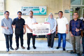 Andi Sudirman Sulaiman Serahkan Bantuan Rp1 Miliar untuk Pemulihan RSUD Syekh Yusuf Gowa Pascakebakaran