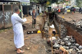 Andi Sudirman Sulaiman Tinjau Progres Jalan Hertasning, Drainase Diperbesar untuk Atasi Genangan