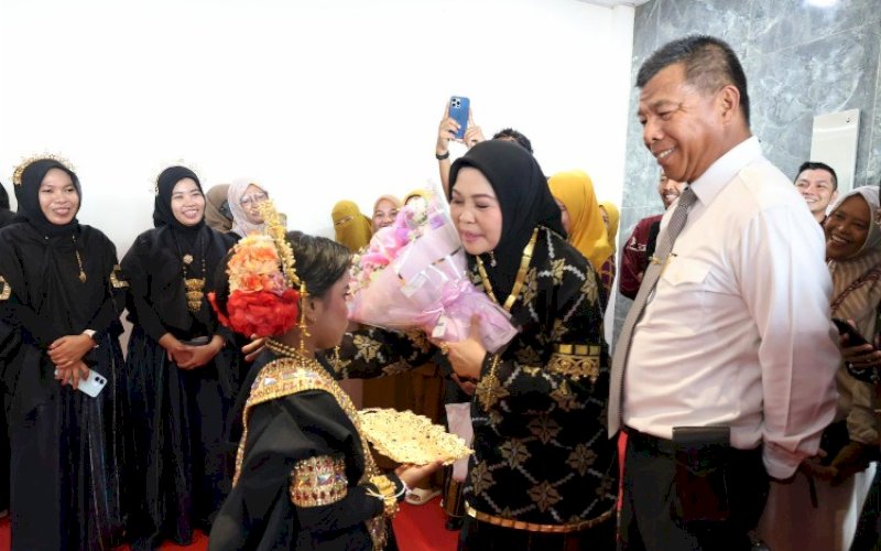 GEBYAR PAUD. Bupati Bulukumba Andi Muchtar Ali Yusuf bersama Bunda PAUD Kabupaten Bulukumba Andi Herfida Muchtar menghadiri Gebyar PAUD 2026 di Lantai 4 Gedung Ammatoa, Senin (4/5/2026). foto: istimewa