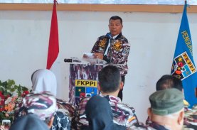 Buka Muscab Lima Daerah, Andi Utta Dipakaikan Jaket FKPPI
