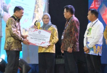 Komitmen Tekan Kemiskinan dan Stunting, Pemkab Gowa Raih Penghargaan Kemendagri