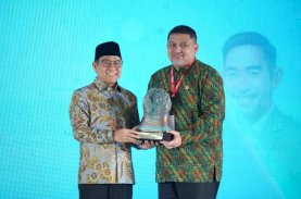 Munafri Arifuddin Terima Penghargaan Paritrana Award, Bukti Komitmen Lindungi Pekerja Rentan