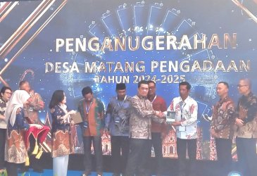 Pakatto Raih Penghargaan Desa Matang Pengadaan dari LKPP