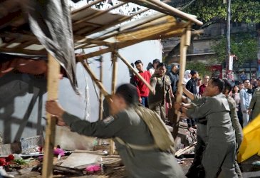 Pasar Tumpah di Jalan Veteran Makassar Ditertibkan