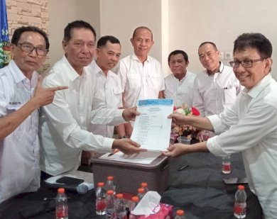 https://pluz.id/2026/05/13/suwardi-thahir-siap-nakhodai-pwi-sulsel/