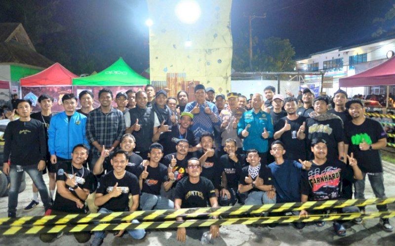 TURNAMEN. Bupati Bantaeng, M Fathul Fauzy Nurdin, secara resmi membuka Turnamen Fun War Water Gel Blaster (WGB)  yang dilaksanakan di Lapangan Panjat Tebing Bantaeng, Jumat(1/5/2026). foto: istimewa