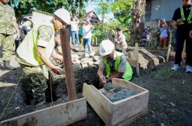 Gandeng Kodam XIV Hasanuddin, Andi Sudirman Sulaiman Groundbreaking Pembangunan Rumah Layak Huni di Takalar