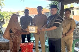 Andi Sudirman Sulaiman Salurkan Bantuan Kemanusiaan untuk Keluarga Korban Terseret Arus Sungai di Soppeng