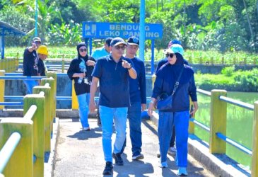 Direksi PDAM Makassar Pimpin Kerja Bakti di Saluran Air Baku Leko Pancing
