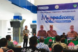 Sekda Sulsel Kukuhkan Tim Mappadeceng untuk Percepat Pelayanan Perizinan di Maros