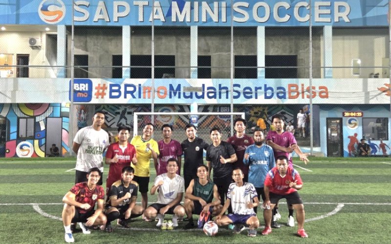Jurnalis FC Vs Pamong Muda Pemkot Makassar. foto: istinewa