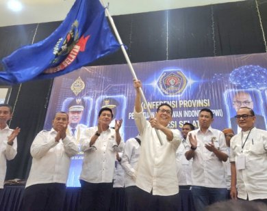 https://pluz.id/2026/06/02/suwardi-thahir-terpilih-ketua-pwi-sulsel-2026-2031/