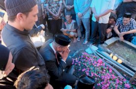 Uji Nurdin Pimpin Upacara Penghormatan Terakhir Almarhum Muhammad Yasin