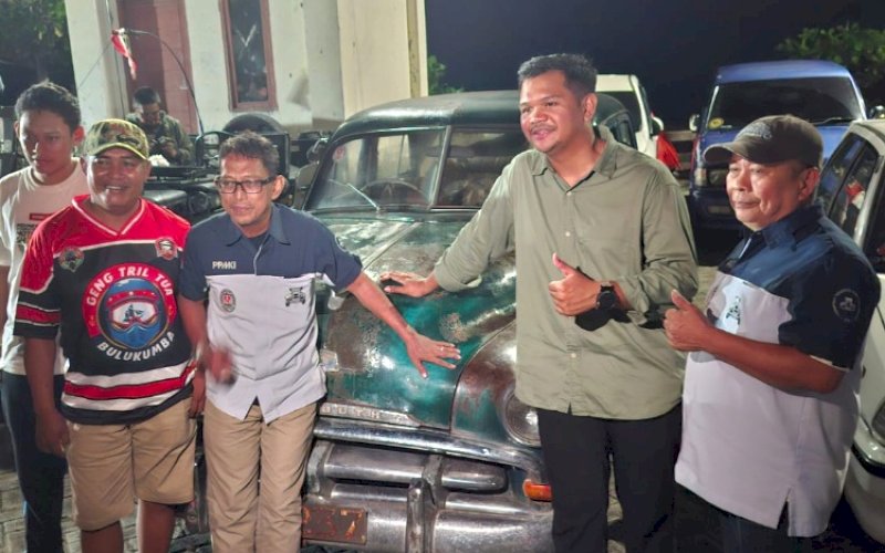 KOMUNITAS MOBIL. Bupati Bantaeng, M Fathul Fauzy Nurdin, menghadiri pembukaan Kopdargab 8 Celebes Retro Classic Jalarambang Retro Classic, Komunitas Mobil Retro Klasik se-Sulawesi, di Pantai Marina, Bantaeng, Sabtu (13/6/2026) malam. foto: istimewa