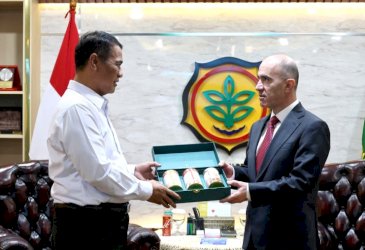 Bidik Pasar Timur Tengah, Andi Amran Sulaiman Perkuat Ekspor Kelapa dan CPO ke Lebanon