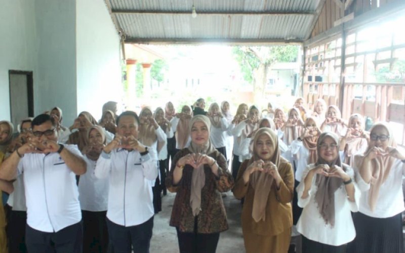 Andi Herfida Muchtar. (tengah). foto: istimewa