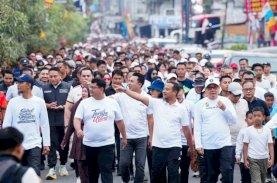 Andi Sudirman Sulaiman Lepas Ribuan Peserta Jalan Sehat Sulsel Anti Mager di Torut