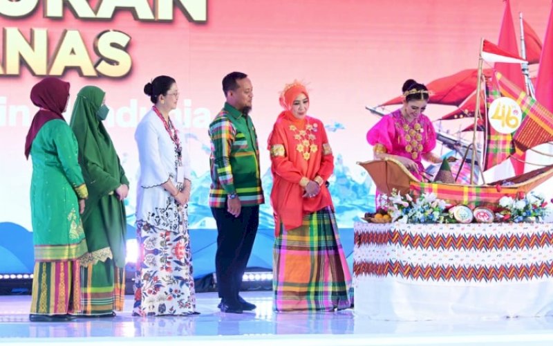 RAMAH TAMAH. Gubernur Sulsel, Andi Sudirman Sulaiman menghadiri Malam Ramah Tamah dalam rangka Syukuran Dekranas ke-46 dan HKG PKK ke-54 di Tribun Merdeka, Rumah Jabatan Gubernur Sulsel, Jumat (10/7/2026) malam. foto: istimewa