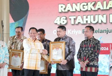 Munafri Arifuddin dan Melinda Aksa Terima Penghargaan Dekranas, Makassar Sukses Kembangkan Kerajinan Tradisional