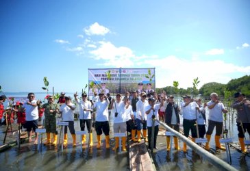 Pemprov Sulsel Ajak Kolaborasi Percepat Pemulihan Ekosistem Mangrove