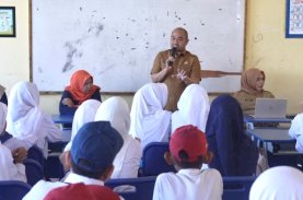 Kepala Diskominfo Makassar Edukasi Teknologi Anak Pulau