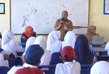 Kepala Diskominfo Makassar Edukasi Teknologi Anak Pulau