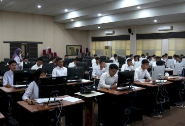 Kejar Mimpi Jadi Pilot, 100 Putra-Putri Sulsel Ikuti Tes Akademik Beasiswa PPI Curug