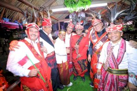 Adriano Mahasiswa Alor NTT Ramaikan Karnaval Kementan, Serukan Pertanian Berdiri di Kaki Sendiri