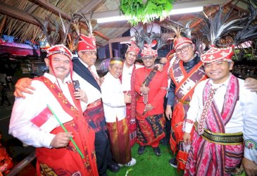 Adriano Mahasiswa Alor NTT Ramaikan Karnaval Kementan, Serukan Pertanian Berdiri di Kaki Sendiri