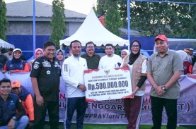 Andi Sudirman Sulaiman Salurkan Bantuan Rp500 Juta untuk Korban Gempa NTT, BPBD dan Nakes Dikirim Bantu Penanganan