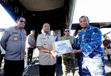 Andi Sudirman Sulaiman Bersama Forkopimda Sulsel Kirim 30 Ton Bantuan Kemanusiaan untuk Korban Gempa NTT
