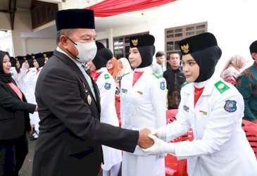 Andi Utta Kukuhkan 72 Anggota Paskibraka Bulukumba