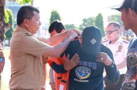 Cegah Kebocoran PAD, Dishub Bulukumba Lengkapi Petugas Parkir dengan Rompi dan Tanda Pengenal