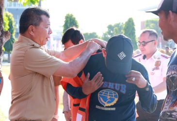 Cegah Kebocoran PAD, Dishub Bulukumba Lengkapi Petugas Parkir dengan Rompi dan Tanda Pengenal